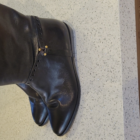 NEVER WORN ETIENNE AIGNER TALL EQUESTRIAN RIDING  LEATHER BOOTS. - Picture 4 of 15